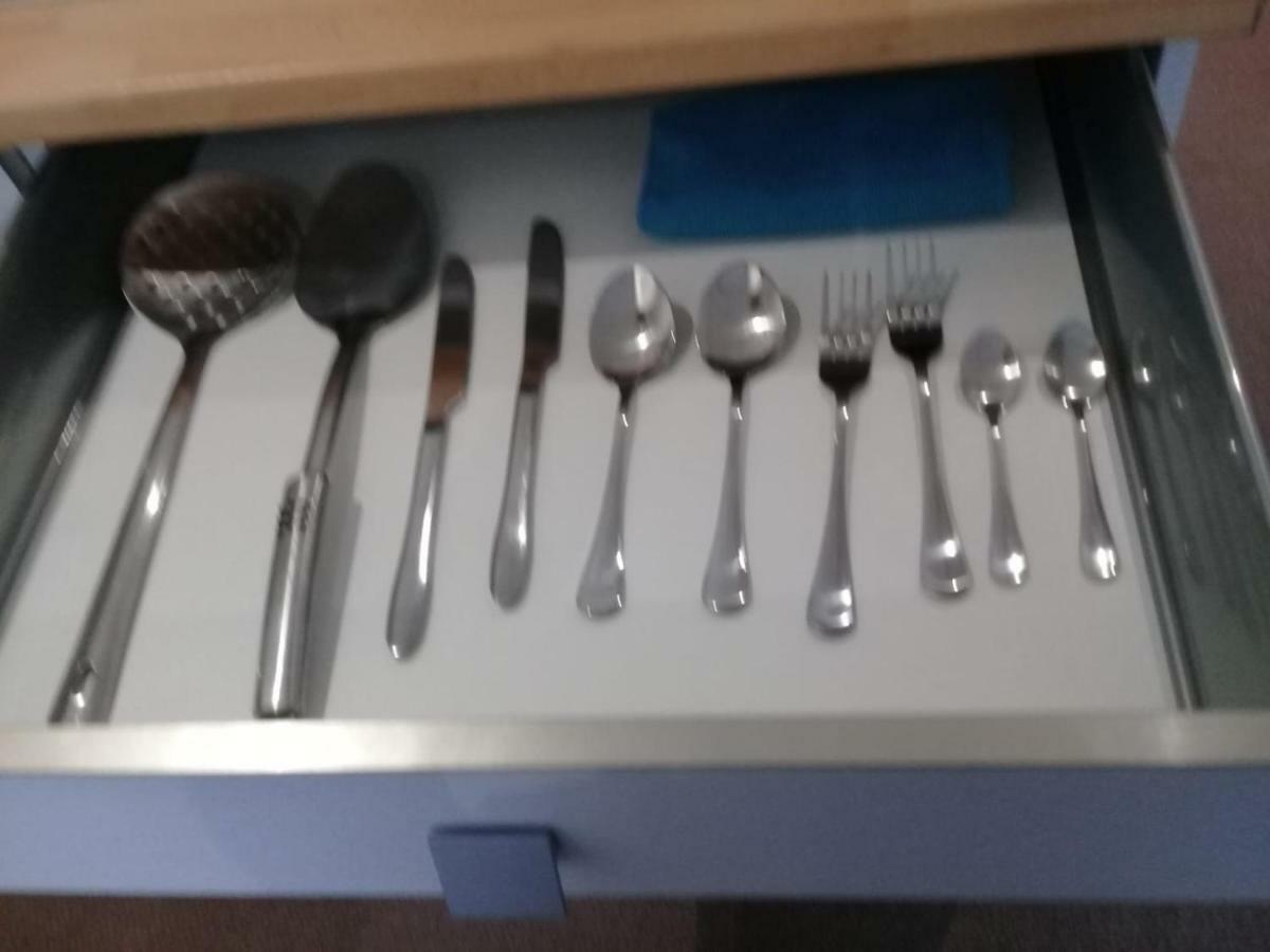 Paris Par Trains, Area, Studios Avec Salle De Bain Et Kitchenette Privees, Ou, Chambres Avec Salles Bain Et Cuisines Communes Persan Eksteriør billede